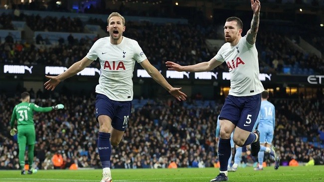  热刺双杀切尔西孔蒂变阵收获奇效  