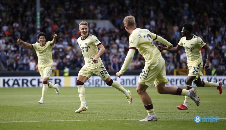  阿森纳厄德高任意球双响屠伯恩利  